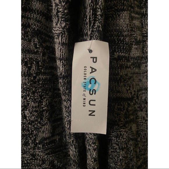 Pacsun Crew Neck Sweater, Size M NWT - Picture 6 of 7
